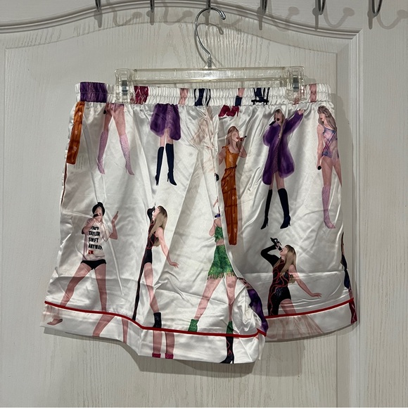 NWT Taylor Swift Pajamas - Picture 5 of 9